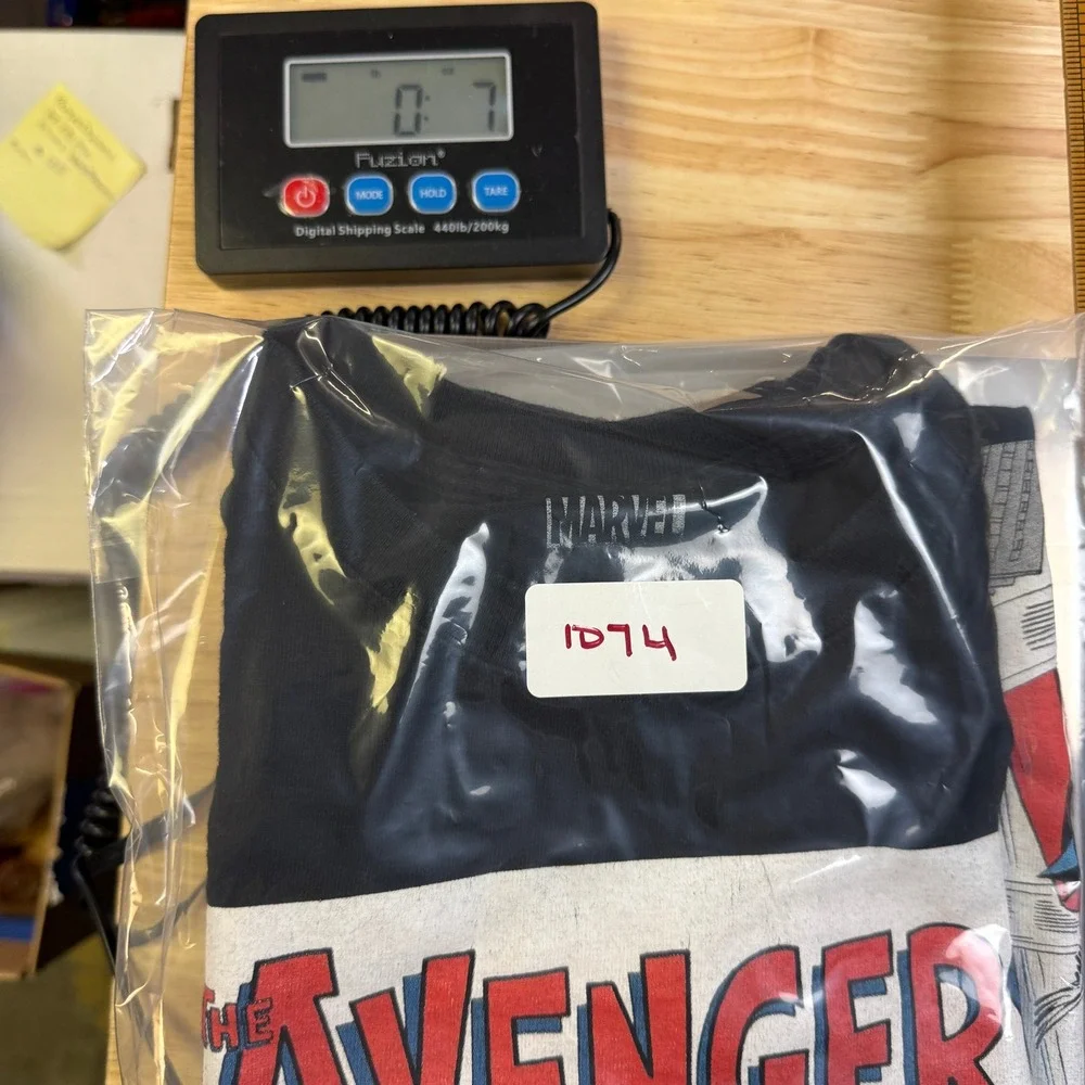 Marvel Avengers Captain America‎ Lives Again Comic Cover Black Graphic T-Shirt